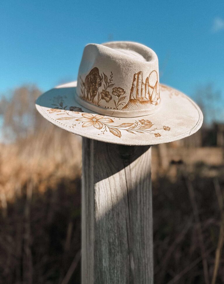 *Temporairement indisponible - Chapeau Pyrogravé - Personnalisé