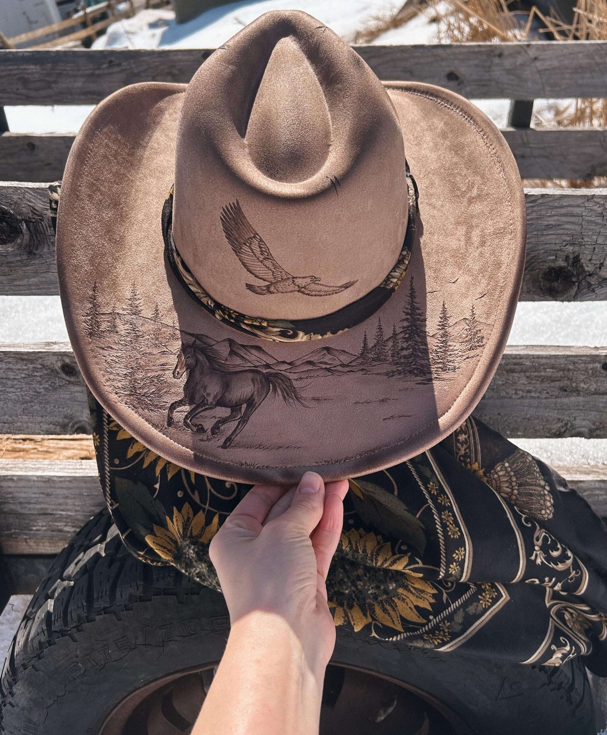 *VENDU - Chapeau pyrogravé - Wild and Free – Image 3