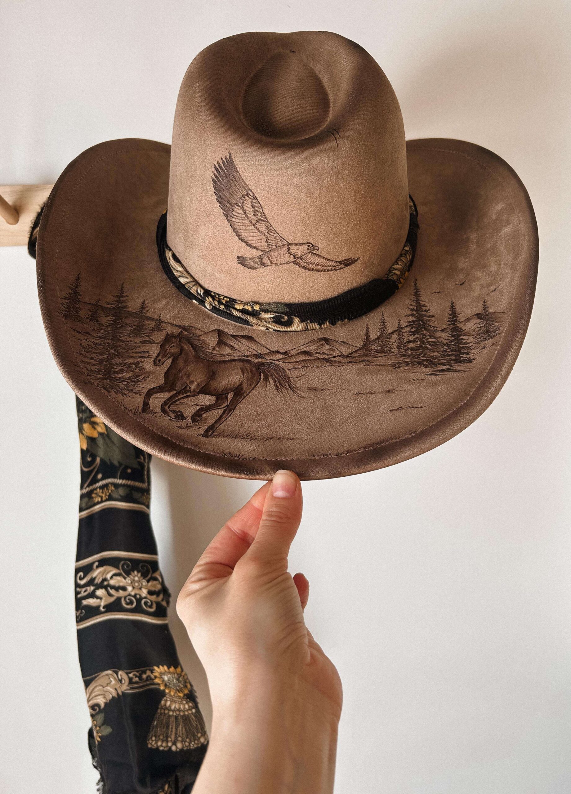 *VENDU - Chapeau pyrogravé - Wild and Free
