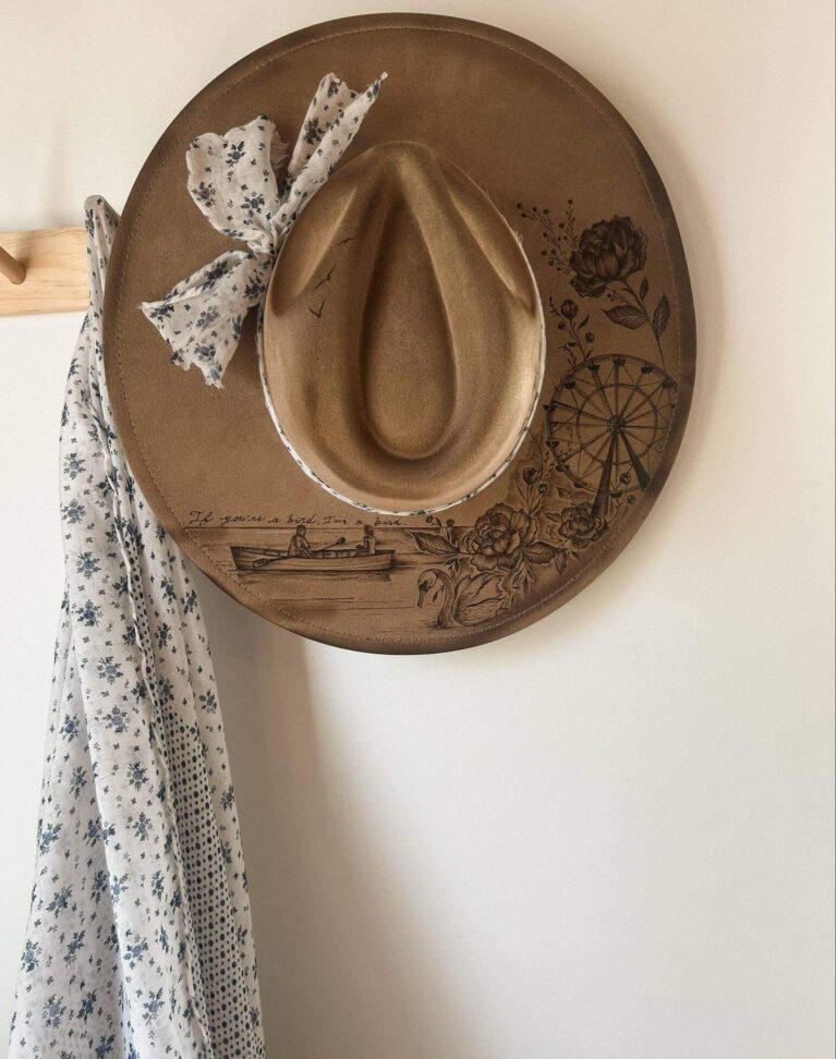 * VENDU - Chapeau pyrogravé "My Dearest Allie"