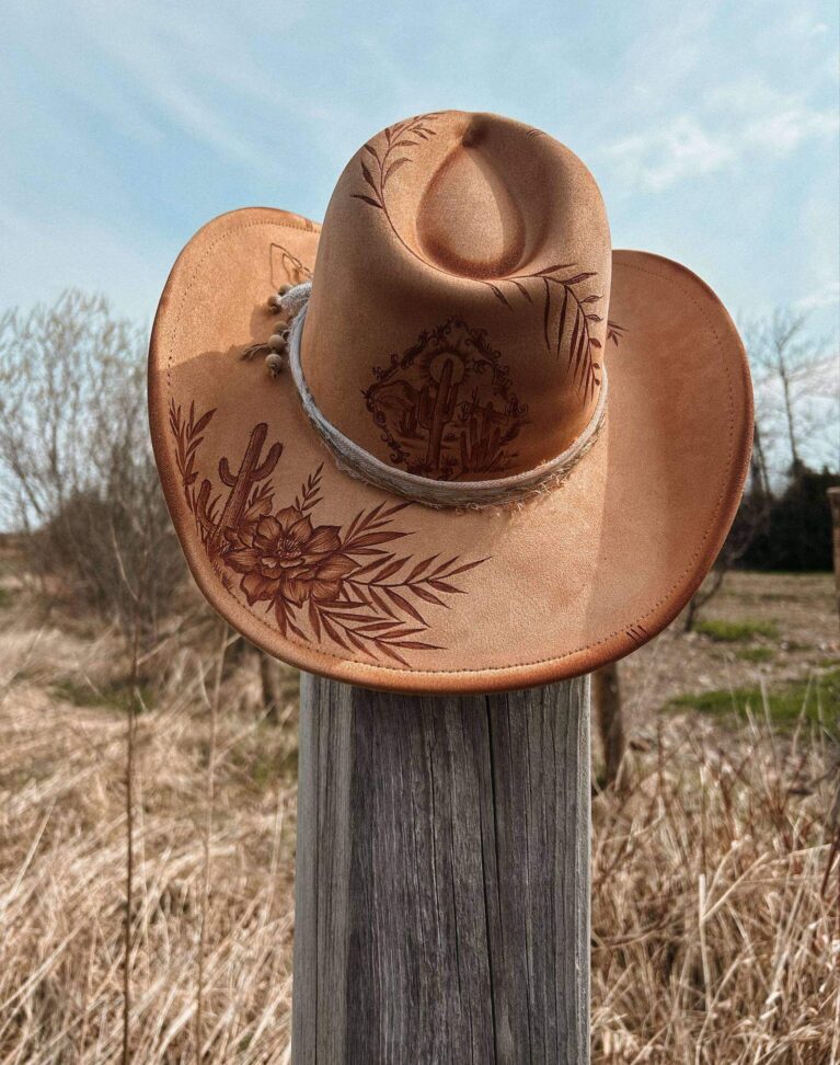 *VENDU - Chapeau Pyrogravé "Arizona Sky"