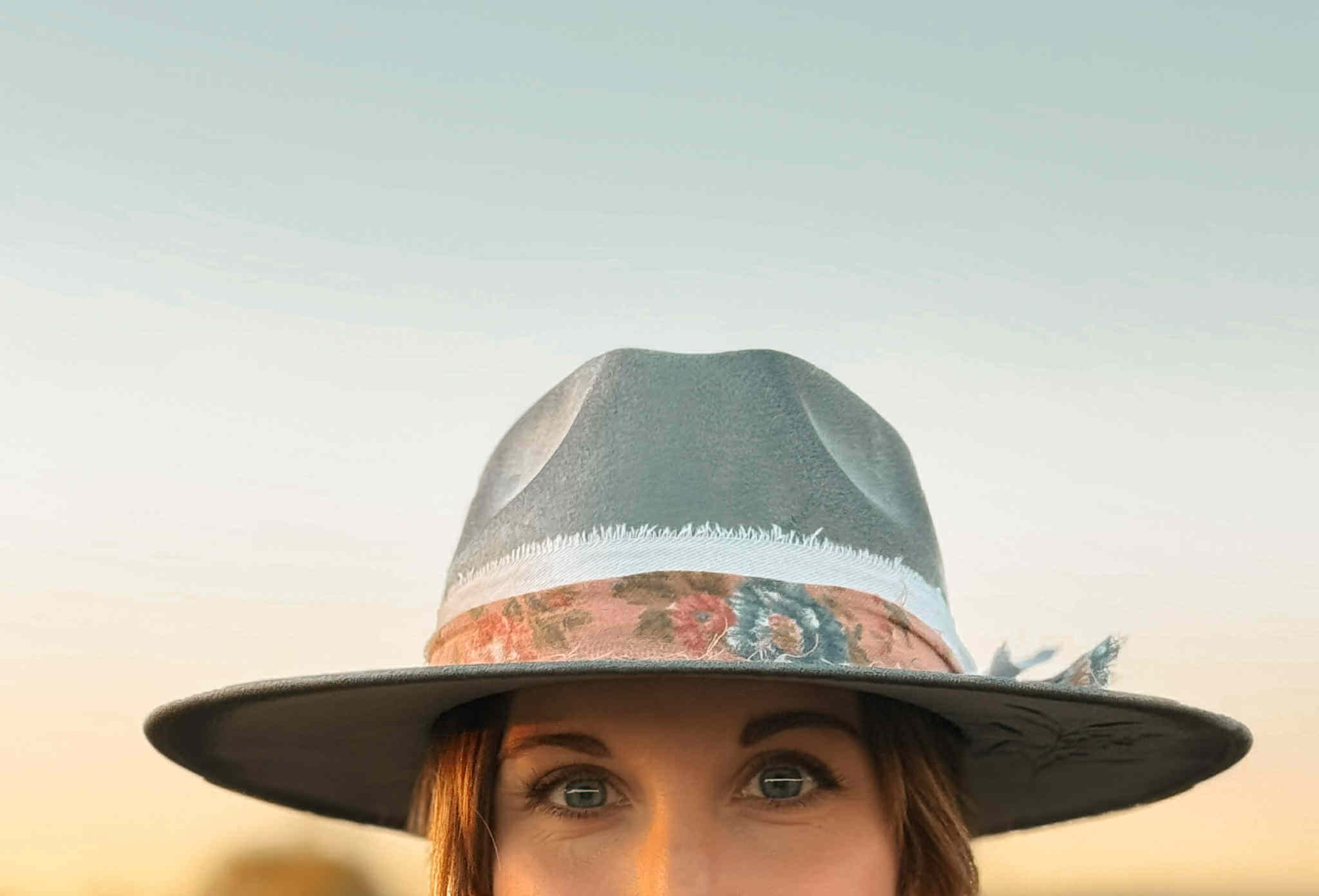 * VENDU - Chapeau Pyrogravé - "Autumn Sky" – Image 2