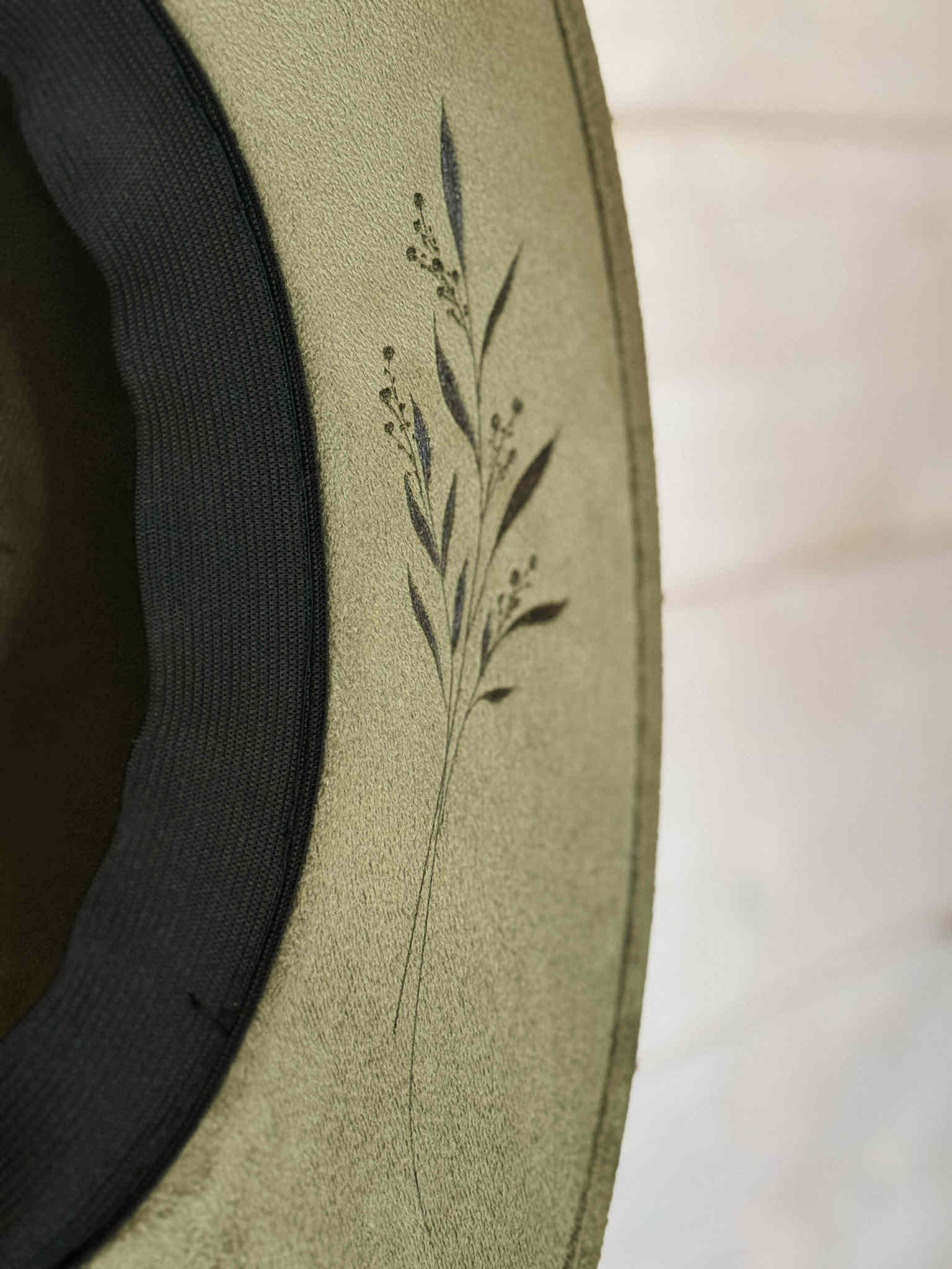 Chapeau pyrogravé "Sommet Fleuri" – Image 3