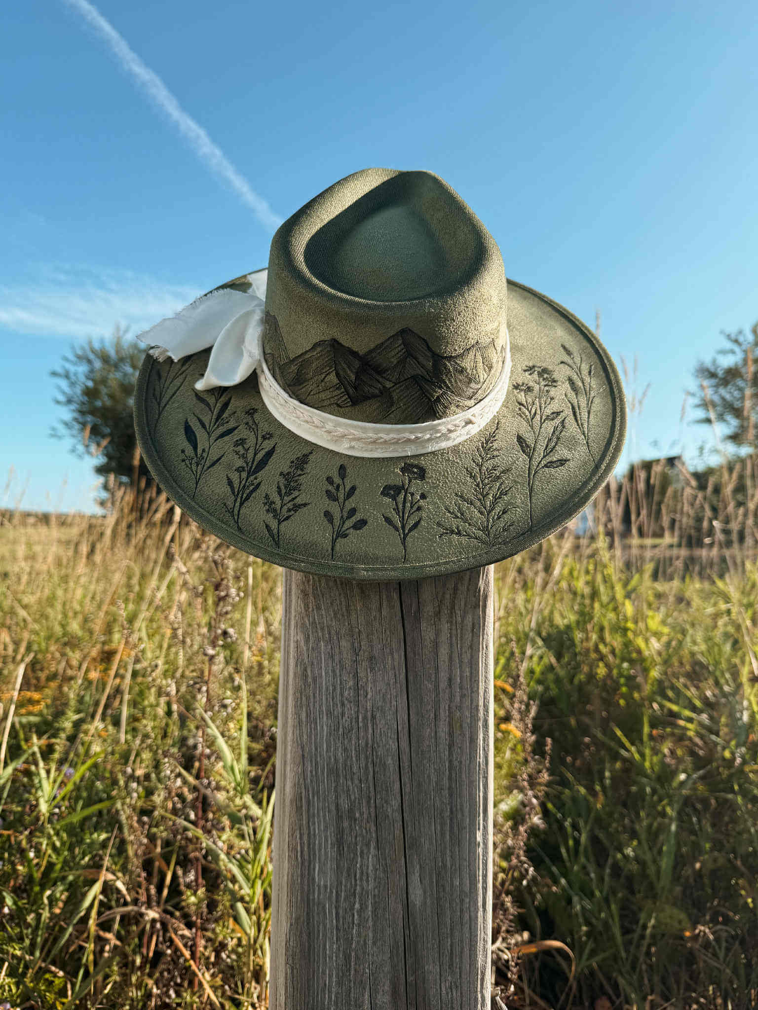 Chapeau pyrogravé "Sommet Fleuri" – Image 4