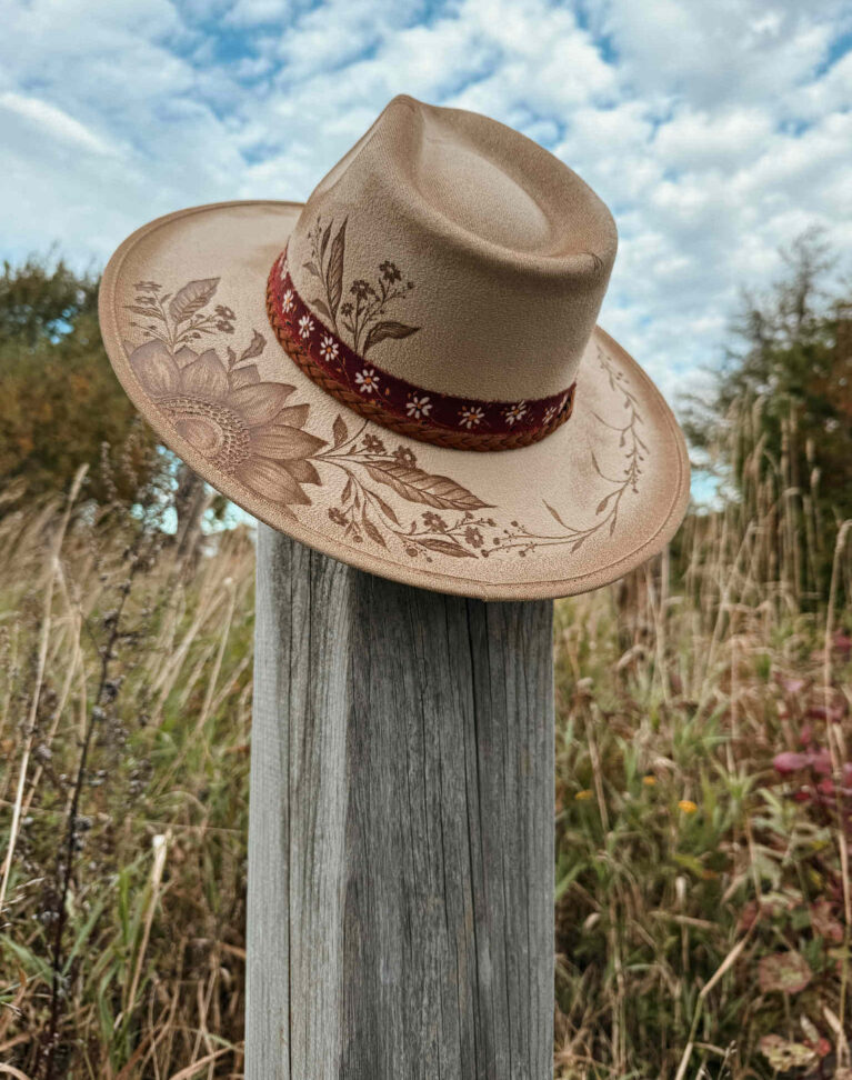 Chapeau Pyrogravé - "Golden Field"