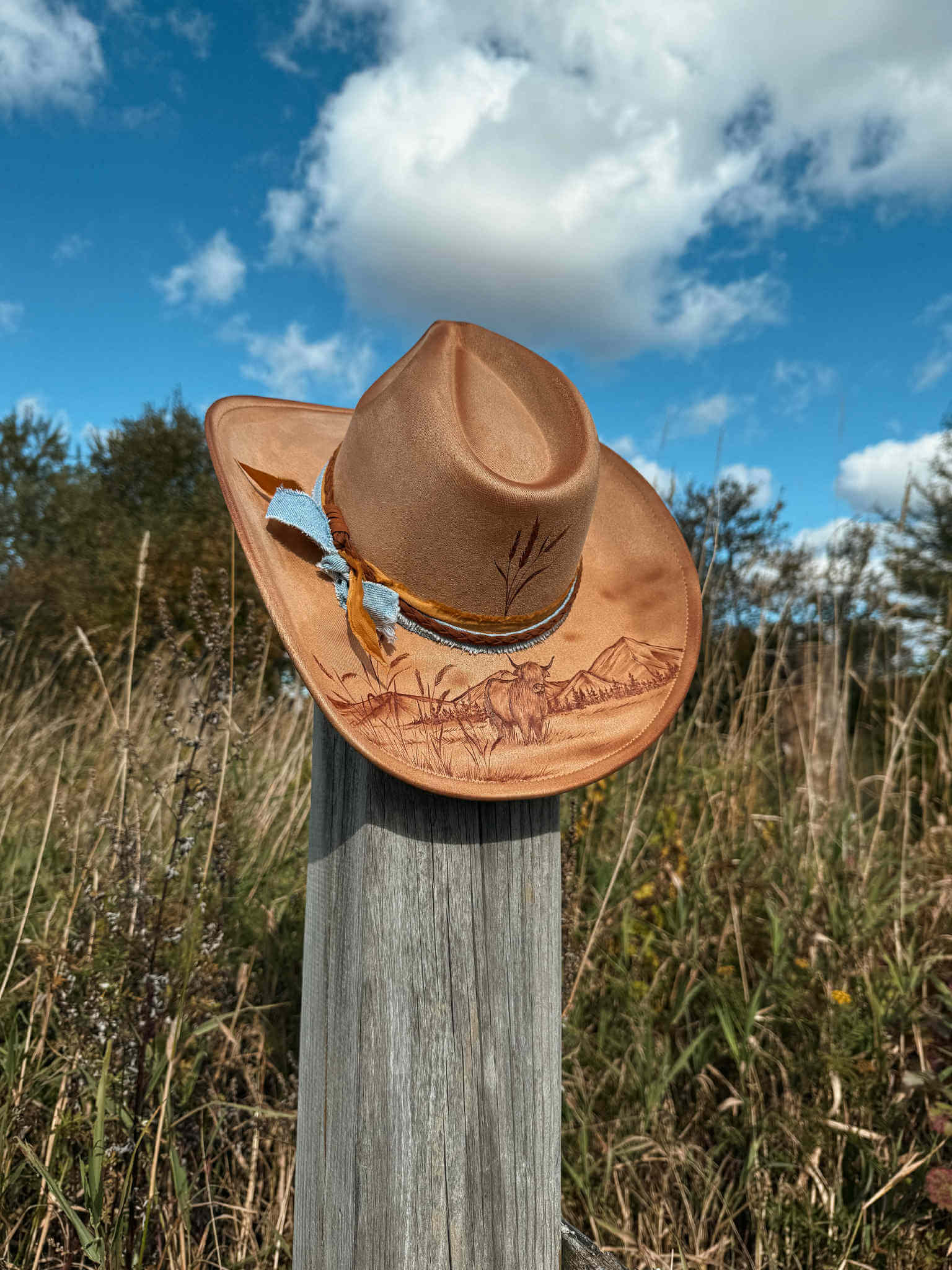 * VENDU - Chapeau pyrogravé -"Highland Roots" – Image 3
