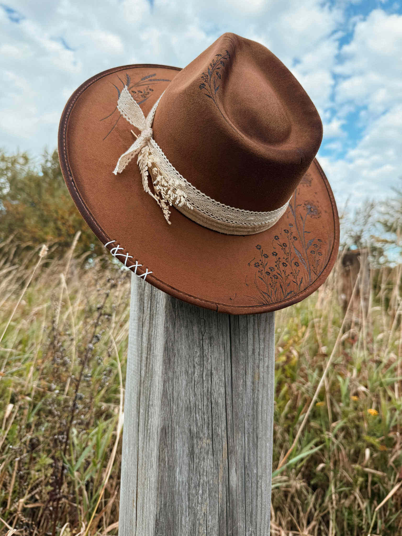 *VENDU - Chapeau Pyrogravé -"Make A Wish"