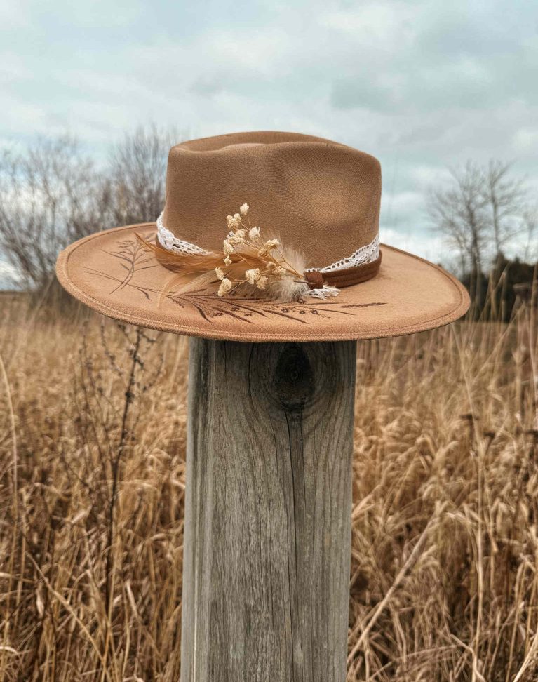 Chapeau pyrogravé - "Lace Dream"