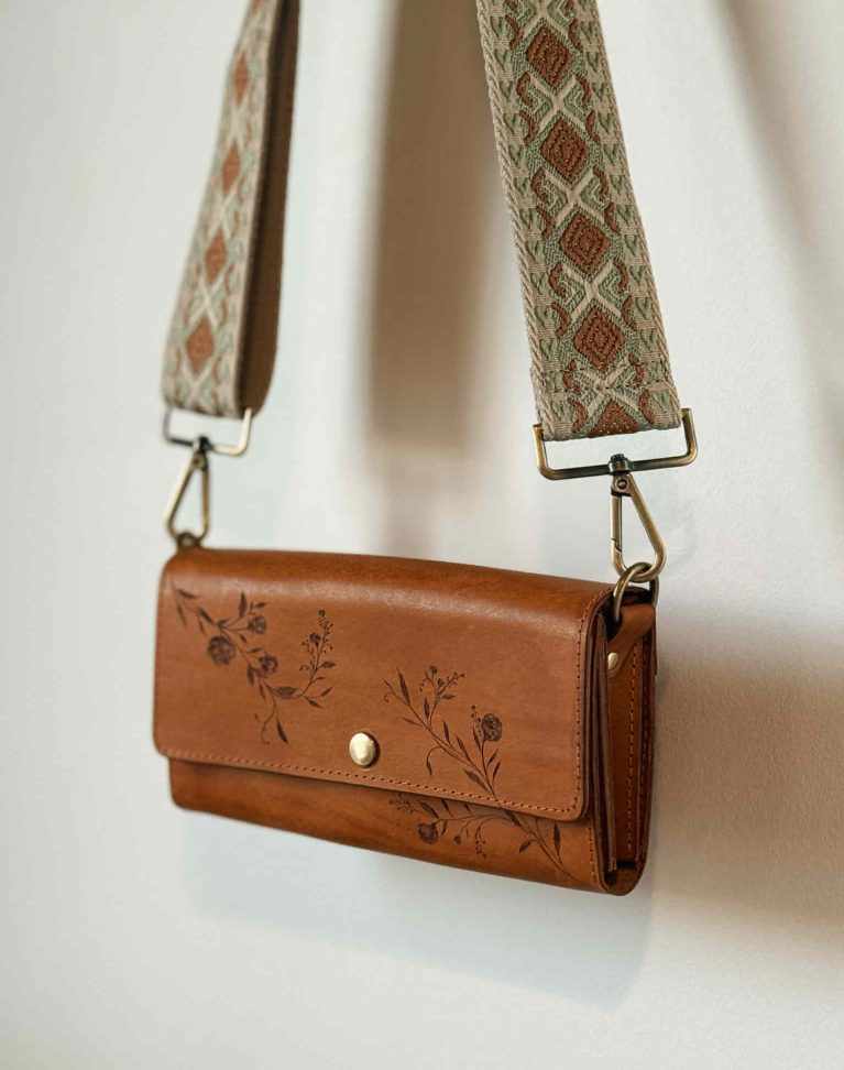 Sac à main en cuir pyrogravé