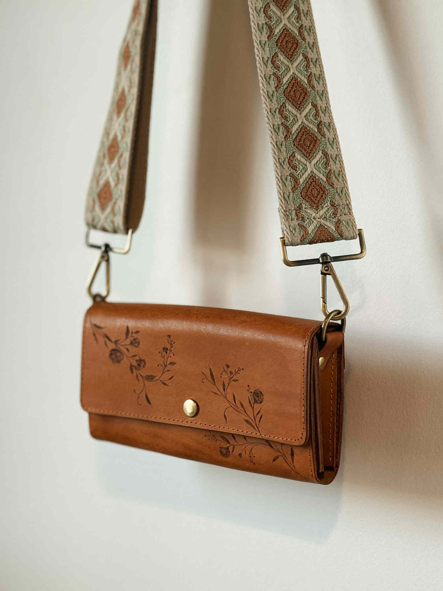 Sac à main en cuir pyrogravé