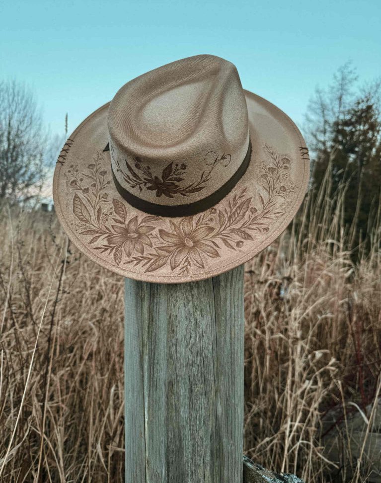 Chapeau pyrogravé - "Infinity"