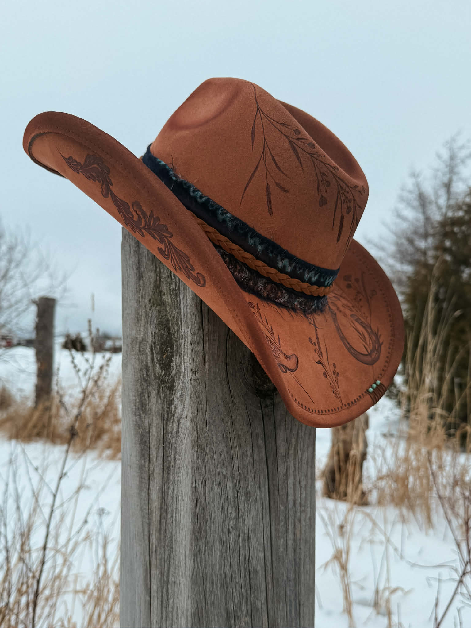 *VENDU - Chapeau pyrogravé "Copper Outlaw" – Image 2