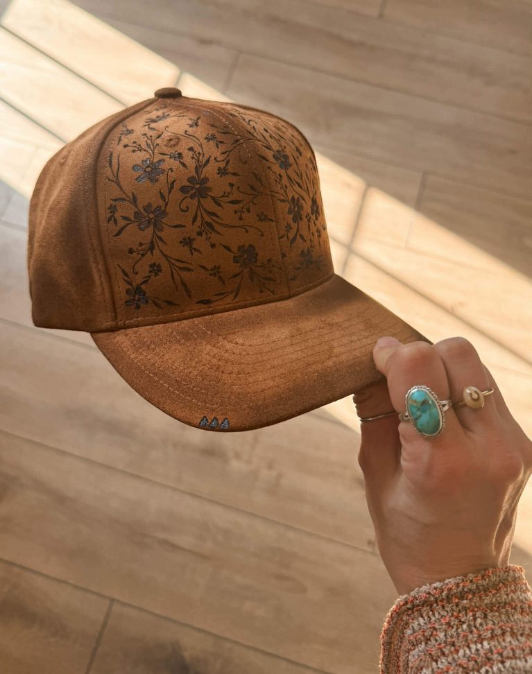 Casquette pyrogravée "Petites Fleurs"