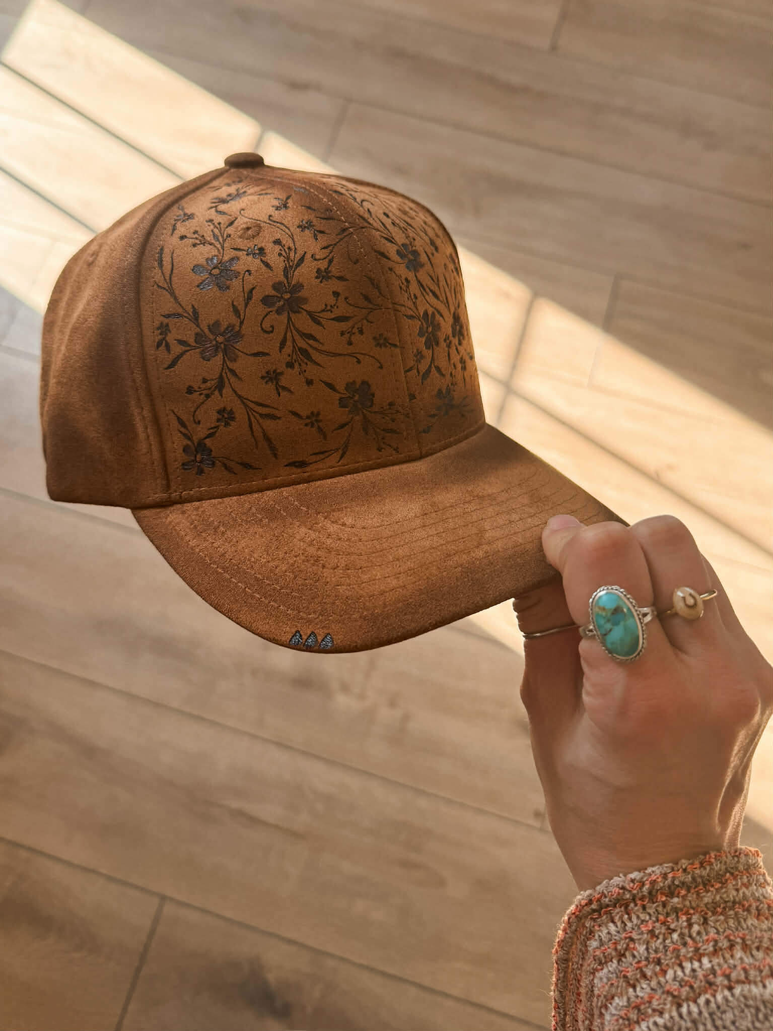 Casquette pyrogravée "Petites Fleurs"