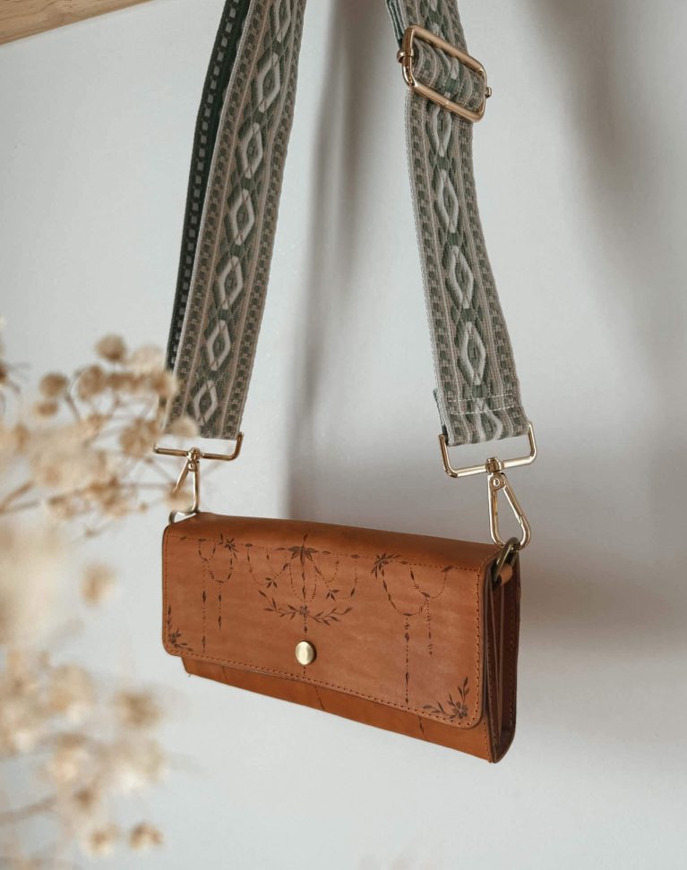 Sac à main en cuir pyrogravé