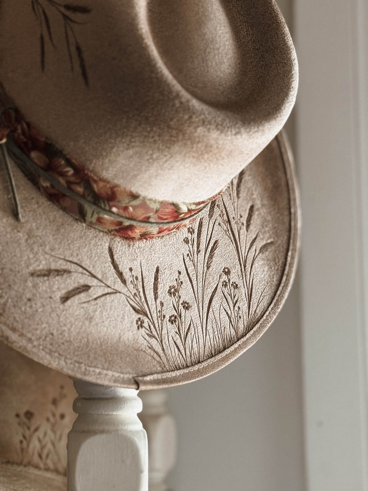 Chapeau pyrogravé - "Sea Oats" – Image 3